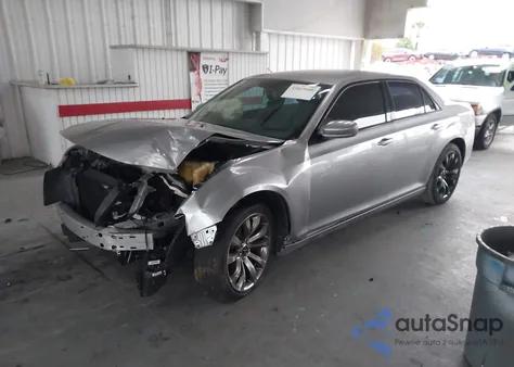 2014 Chrysler 300 300S из США, поврежденный, VIN 2C3CCABG4EH343499